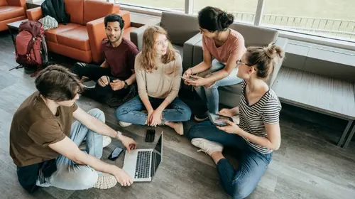 quelles-sont-les-soft-skills-essentielles-a-developper-dans-l-ere-de-l-intelligence-artificielle.jpg