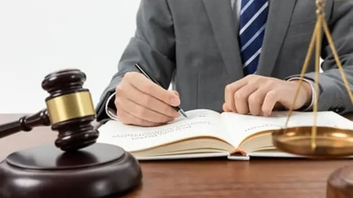 Droit des affaires : Définition, enjeux