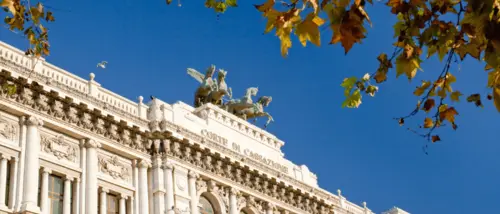 Forfait annuel en jours : précisions de la Cour de cassation sur les obligations de l’employeur en matière de suivi de la charge de travail