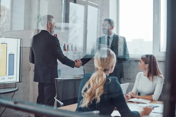 anticiper-transmission-entreprise-membre-famille-donation-partage-pacte-dutreil-succession