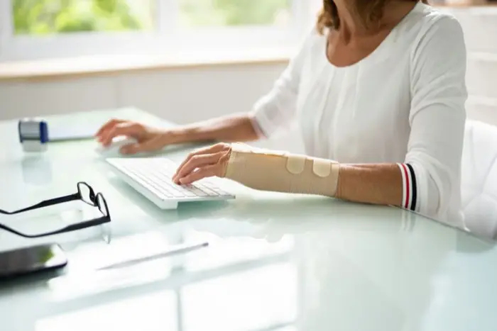 accidents-du-travail-en-hausse-pourquoi-la-prevention-doit-devenir-une-priorite-pour-les-entreprises.jpg